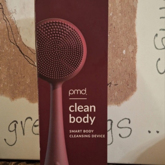 PMD Clean Body - Smart Body Cleansing Device With Silicone Brush - Picture 10 of 10